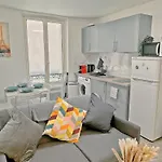 아파트 2 Minutes Metro Pasteur 15th Cosy Free Parking 파리